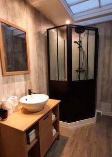 Dunkerque Centre Apartment | Discover the Jacuzzi Surprise at Cocon in Dunkerque