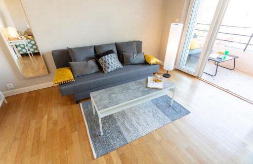 Rodez Apartment | Scenic Cocon with Terrace & Box Near Musée Soulages