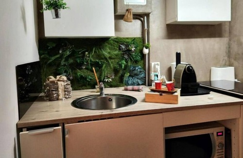 Sollies-Toucas Apartment | Inviting Coconbleu, Balnéo Double with Spa and Hot Tub