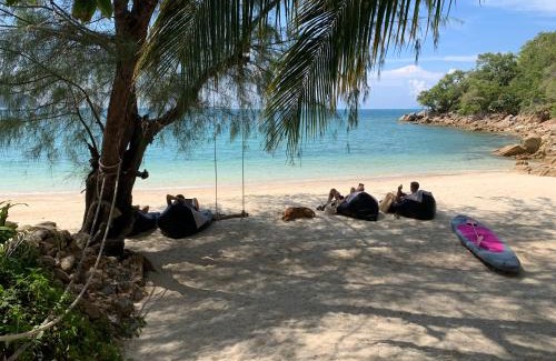 Ko Pha-ngan House | Idyllic Coconut Beach Bungalows with Ocean View & Spa