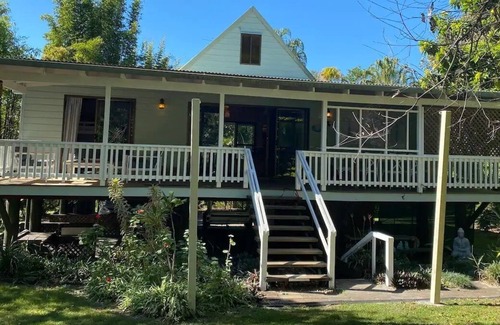 Cooloola Cove House | Coconut Cottage Bush retreat with coastal vibe.