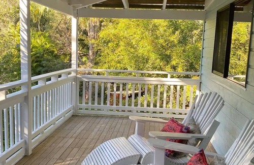 Cooloola Cove House | Coconut Cottage Bush retreat with coastal vibe.