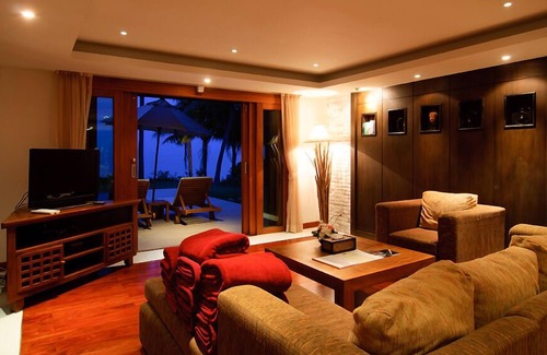 Maprao Island Villa | Coconut Island 4 Bedroom Beachfront Pool