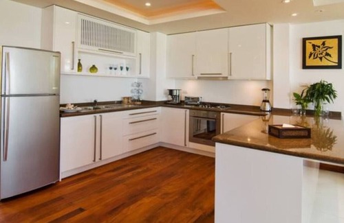 Maprao Island Villa | Coconut Island 4 Bedroom Beachfront Pool