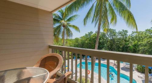 Key West Hotel | Relaxing Coconut Mallory Resort with Pool & Hot Tub