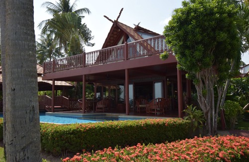 Bang Po Villa | Coconut Paradise P3 - Beachfront Villa with Ocean Views