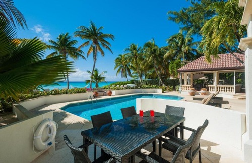 Seven Mile Beach House | Relaxing Retreat at Coconut Walk by Grand Cayman Villas