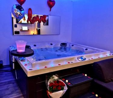 Comines-Warneton House | Relax at Cocoon Douce Heure: Guest Rated 9.8 with Spa & Hot Tub