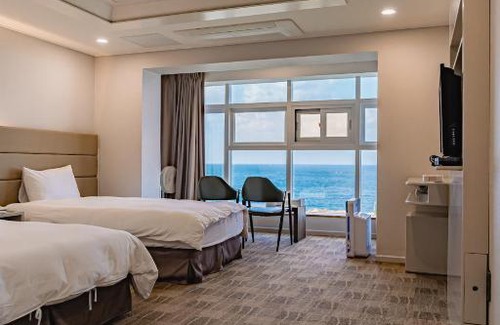 Aewol Hotel | Cozy Cocoon Hotel with Oceanfront Views & Family Amenities