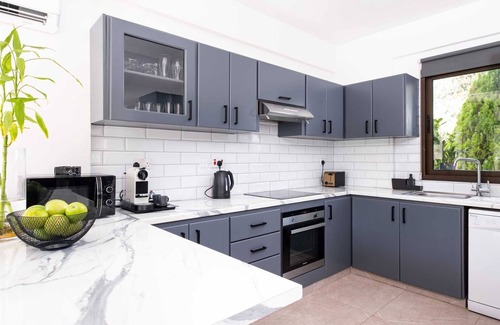 Tala Villa | Relaxing Cocoon Olympia Villa with Private Pool & Kitchen
