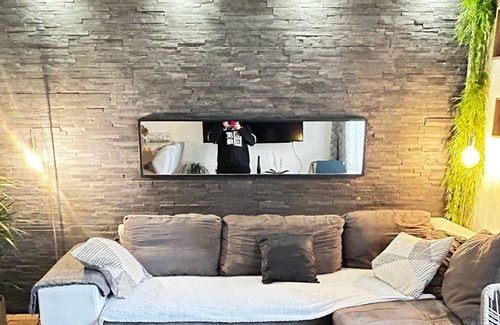 Porte de la Chapelle Apartment | Cocooning AU Bassin: Relaxation with Spa and Breakfast