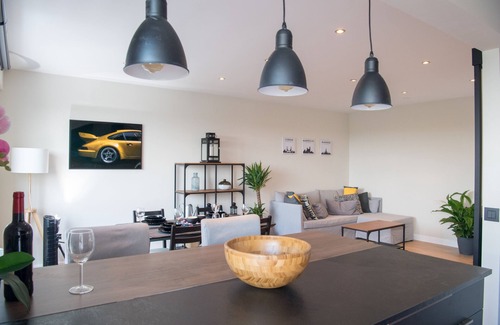 Wezembeek-Oppem Apartment | Cozy Retreat in East-Brussels with Kitchen Amenities