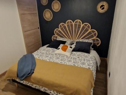 Carnoux-en-Provence Apartment | Relaxing Retreat at LE MUGEL near Cassis Calanques & Spa