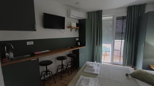 Veliko Gradiste Apartment | Family-Friendly Retreat at Code3 Srebrno Jezero