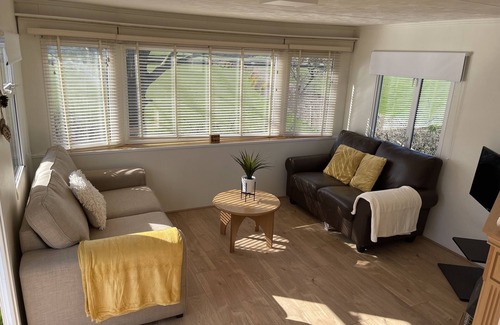 Bryngwran House | Pet-Friendly Coed Bach: Family Haven Near Rhosneigr