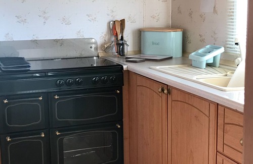 Bryngwran House | Pet-Friendly Coed Bach: Family Haven Near Rhosneigr