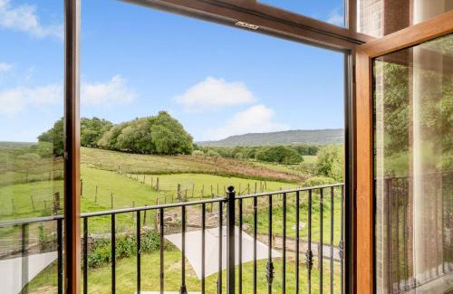 Cilybebyll House | Coed Y Nant Barn