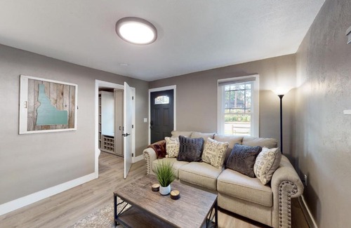 Coeur d'Alene House | Family-Friendly Retreat at Coeur d'Alene Gem Hotel
