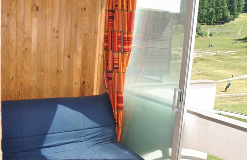 Puy-Saint-Vincent Apartment | Cozy Coeur de Station Apartment for Families with Pets