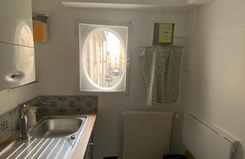 Notre-Dame Apartment | Charming Coeur de Versailles Notre Dame - Family-Friendly Stay