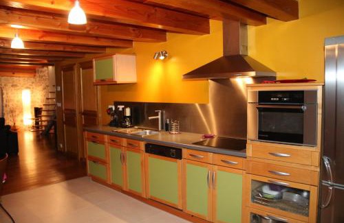 Vogue Apartment | Coeur de Vogüé: Family-Friendly Retreat with Top Reviews