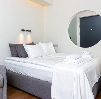 Kaunas Apartment | Stylish Apartment with Balcony, Free Parking & Netflix