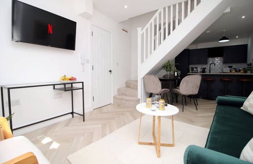 Gabalfa Apartment | Conveniently Situated 2 Bedroom with Family-Friendly Amenities