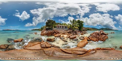 Anse Volbert Village Ski Chalet | Cozy Coin D'or: Oceanfront Getaway with Breakfast Included