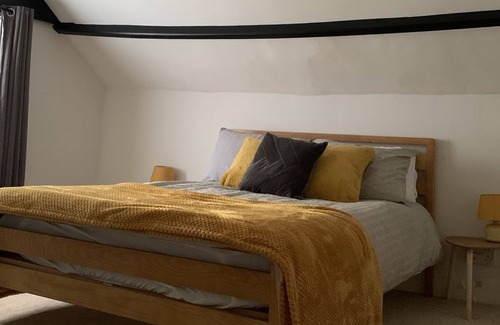 Thimbleby House | Cozy Coin House with Garden, 3 Beds & Great Amenities