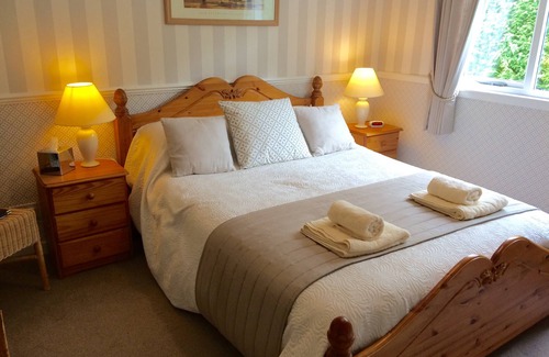 Spean Bridge Bed & Breakfast | Coire Glas Guest House: Highly Rated with Breakfast Included