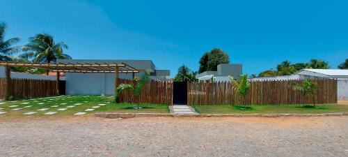 Jaua House | Family-Friendly Retreat at Condomínio Parque das Dunas