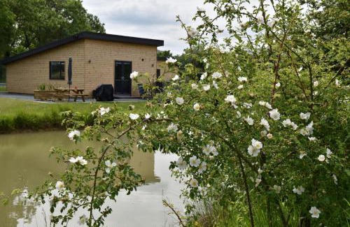 Gainsborough Ski Chalet | Pet-Friendly Retreat at Col's Mere - Guest Rated 9.8/10