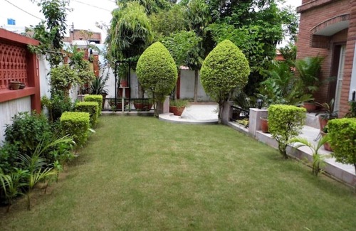 Agra House | Cozy Family Stay at Col Sharma's Homestay with Kitchen