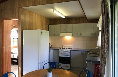 Colac Colac Cabin | Oceanfront Colac Colac Caravan Park with Family-Friendly Amenities