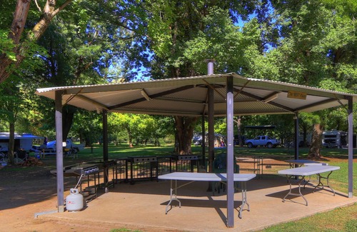 Colac Colac Cabin | Oceanfront Colac Colac Caravan Park with Family-Friendly Amenities
