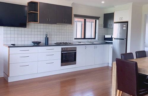 Colac West Hotel | Family-Friendly Retreat at Colac Otway Caravan & Cabin Park