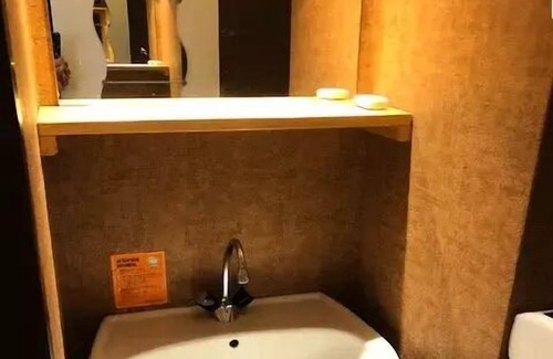 Vars Apartment | Family-Friendly Colchiques Residence with Spa & Kitchenette