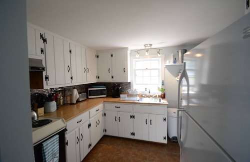 Searsport House | Oceanfront Bliss at Colcord Cottage - Guest Rated 10/10