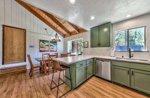 Montgomery Estates House | Experience Cold Creek Retreat: Pet-Friendly with Hiking Trails