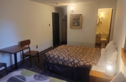 Big Indian Hotel | Cold Spring Lodge - Hotel E