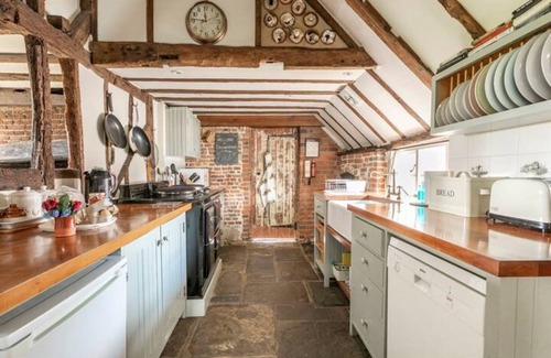 Stone in Oxney Cottage | Relax at Coldharbour Cottage with Breathtaking Views