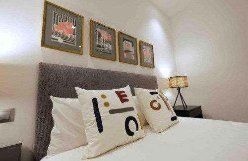Doctor Barraquer-Grupo Renfe-Policlinico Apartment | Top-Rated CoLet Apartamento with Family-Friendly Amenities