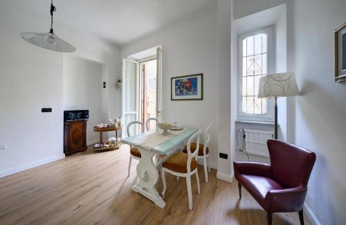 Parella Bed & Breakfast | Discover Coli's House: Pet-Friendly Retreat with Kitchen
