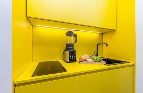 Pjescana Uvala Apartment | Pet-Friendly COLIBRI Design Apartment with Ocean View