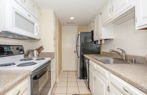 Shipyard Plantation Apartment | Family-Friendly Retreat: Start Your Beach Adventure Here