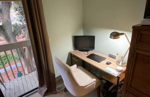 Shipyard Plantation Apartment | Family-Friendly Retreat: Start Your Beach Adventure Here