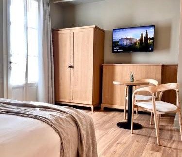 Cerreto Guidi Resort | Discover Colle Alberti Country House with Oceanfront Views