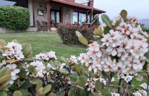 Paterno Calabro House | Family-Friendly Retreat at Colle Vermiglio Awaits You!