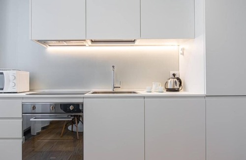 Porta Volta Apartment | Elegant Collection Moscova Suite with Kitchen & Spa Access