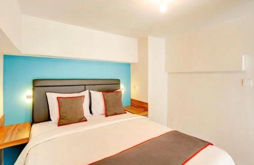 Waru Hotel | Budget-Friendly Stay at SUPER OYO Amega Crown Sub Hotel